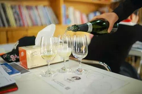 wset一级葡萄酒认证题目,wset葡萄酒认证费用