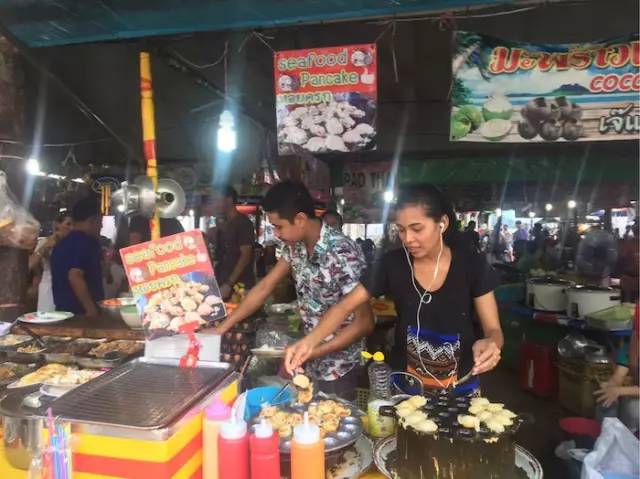 曼谷必去的夜市,曼谷joddfairs火车头夜市