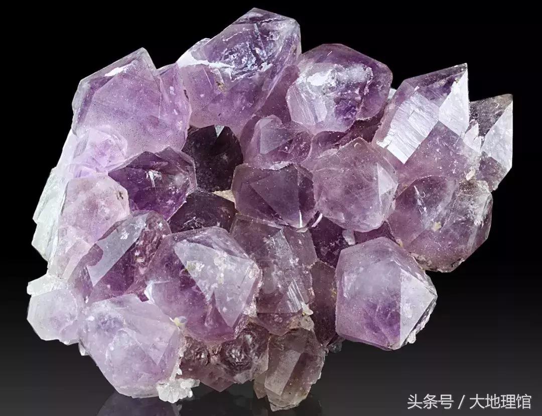 地球上有两个地方是哪里,地球上有多少个国家分别在哪