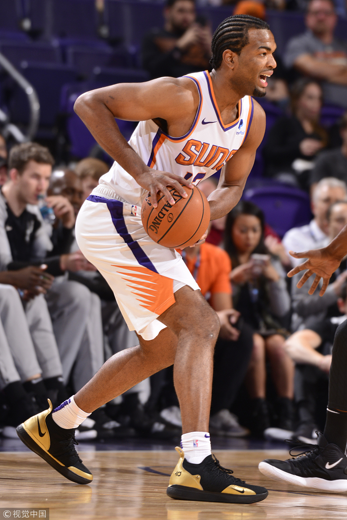 NBA今日球鞋精选：库里唐斯上脚万圣节特别款罗斯50分战靴诞生