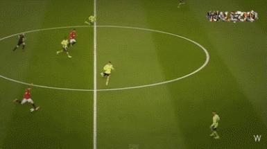 范佩西曼联夺冠凌空抽射,范佩西凌空抽射世界第一