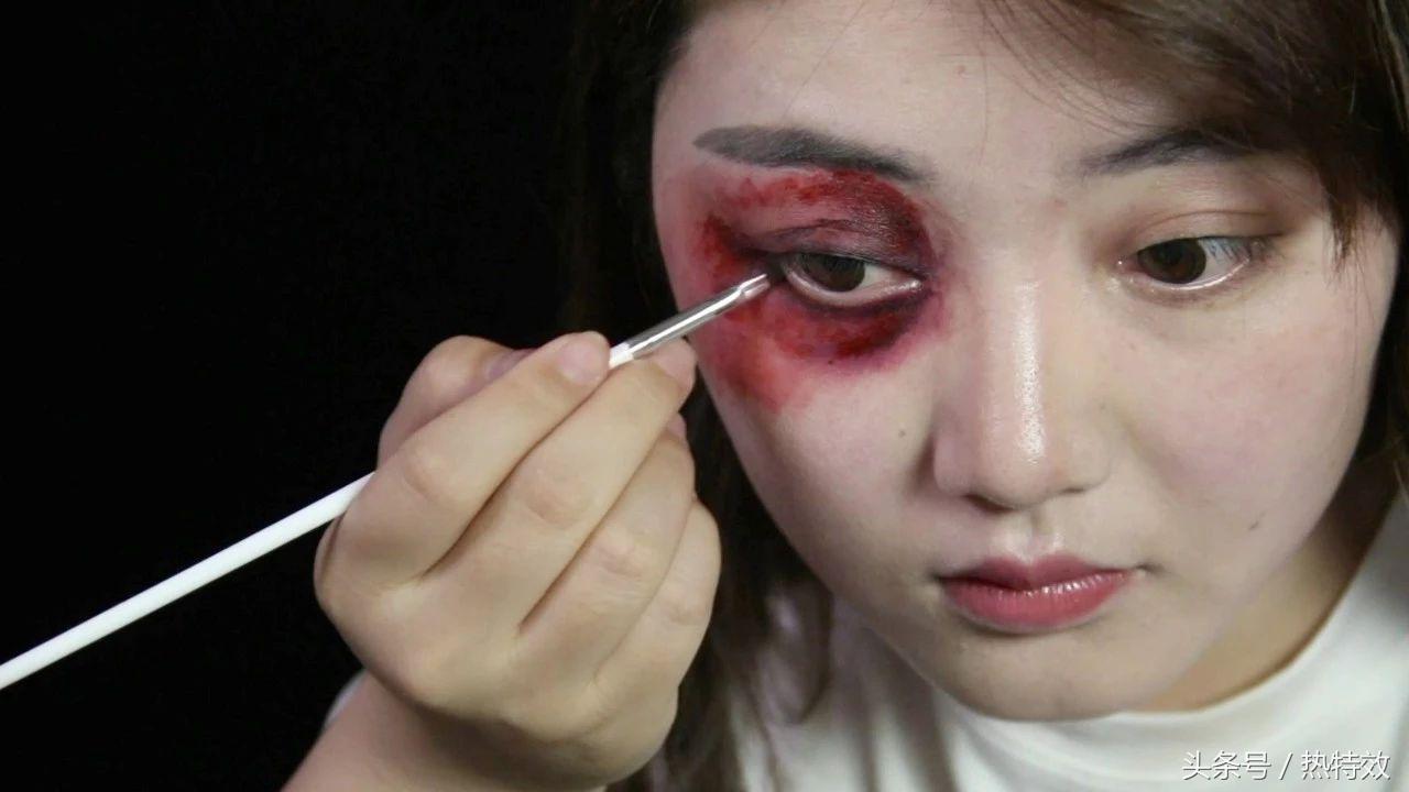 眼睛周围淤青如何化妆遮盖,眼睛淤青化妆教程