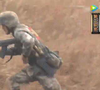 看起来很炫酷的盘玩手法,超级炫酷的换弹方式