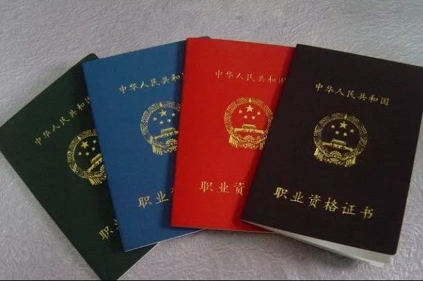 转行做健身教练需要学什么,现在学健身教练有前途吗