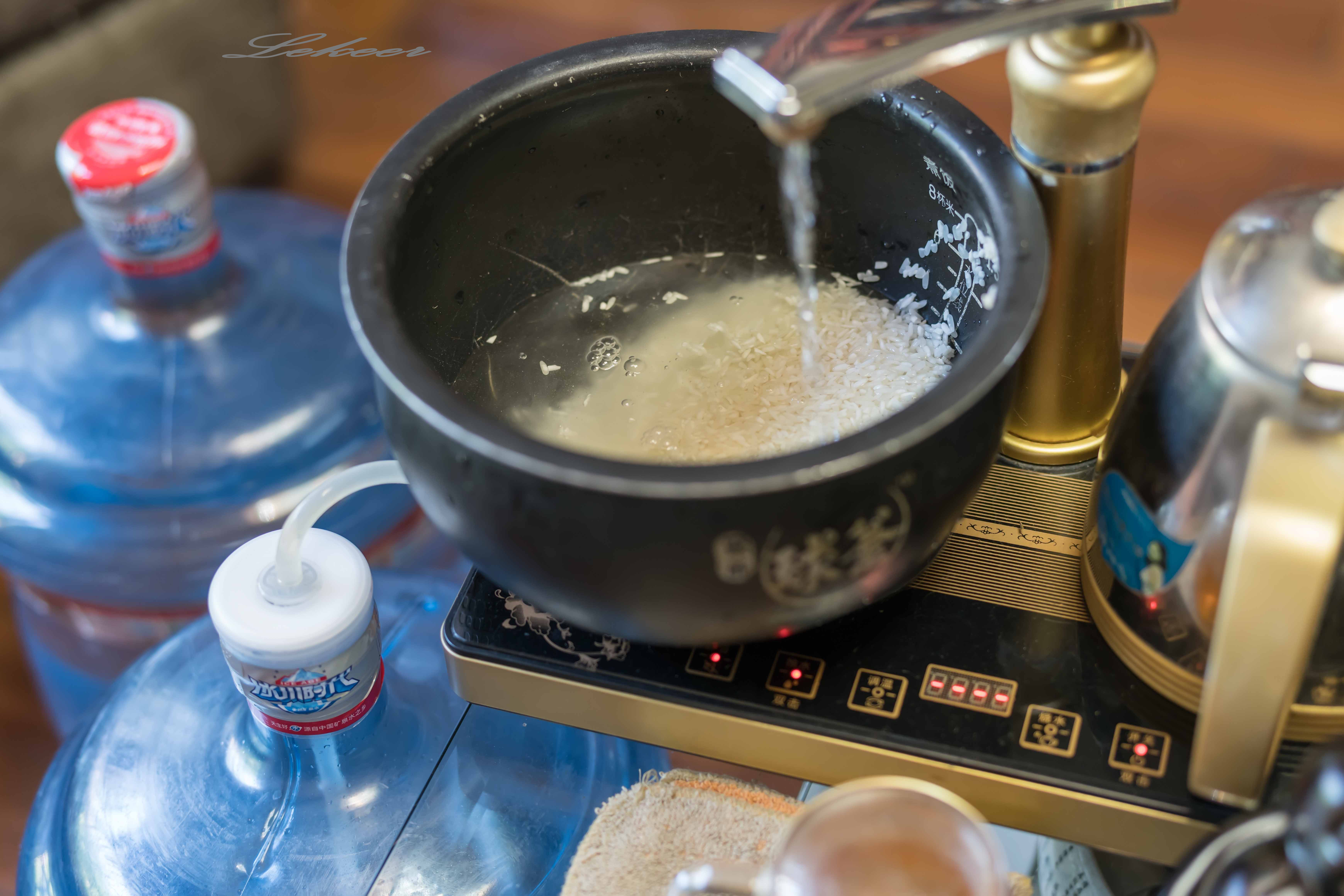 桶装水开封4个月还能饮用,桶装水开封三天超标