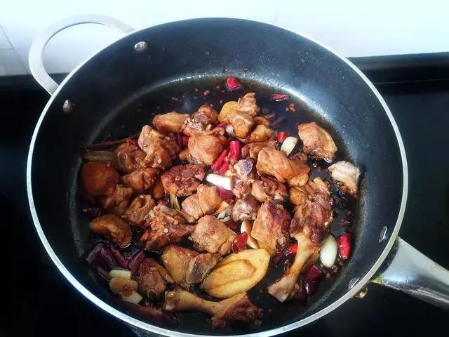 鸭子炖黄豆最好吃的做法,烧鸭子剩下的黄豆怎么做好吃