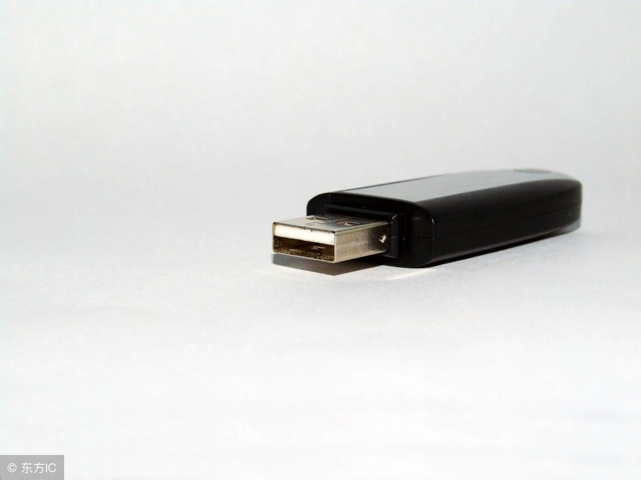 路由器后面的usb接口,路由器背面的usb接口作用真强大