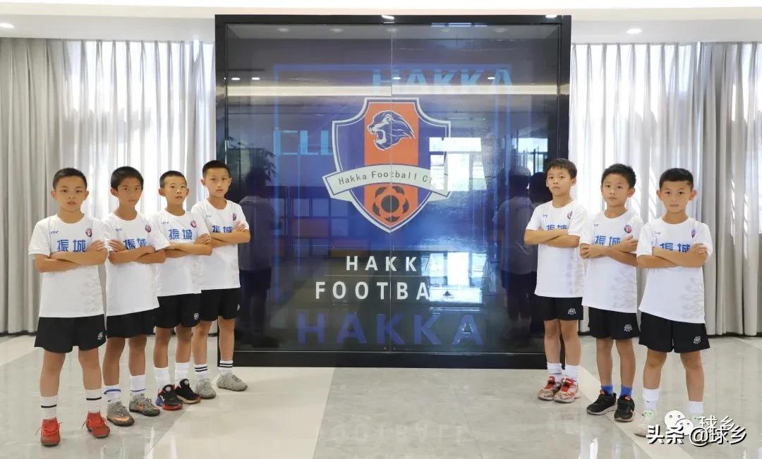 鎸煄闈掕,瓒崇悆閲嶇偣鍩庡競闈掕闃熶紞鍙戝睍