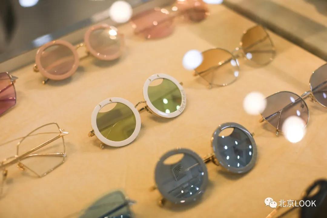 北京新晋时尚仓库1折买明星同款,北京时尚仓库一折