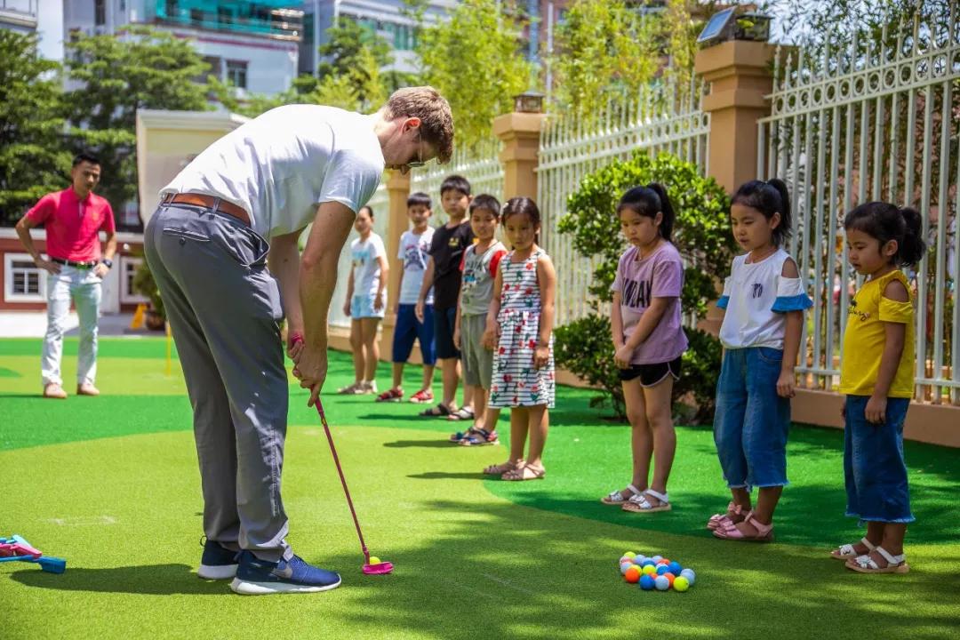 Wearewaitingforyou|华美外国语学校春季招生通告