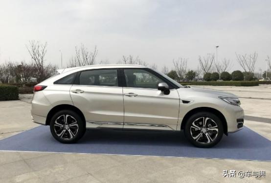 本田ur-v和cr-v的区别是什么,urv和crv哪个更值得入手