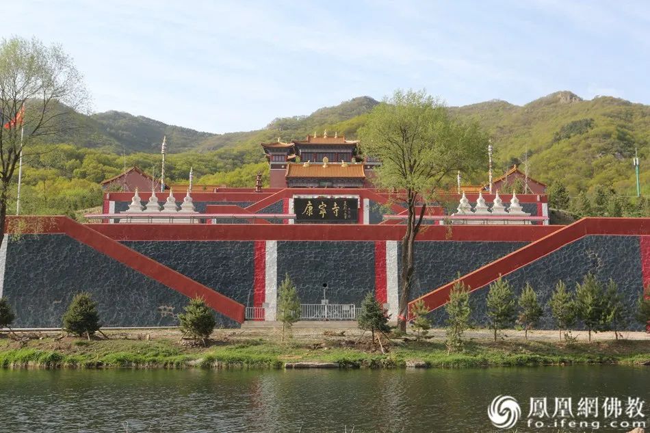 赤峰最值得拜的寺院,赤峰最大的寺院在哪里