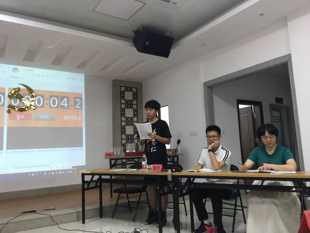 辩论赛唇枪舌战完整版,辩论赛唇枪舌战针锋相对