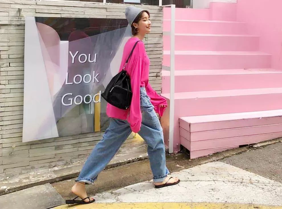 玫红色的高级穿搭,玫红色怎样穿时尚