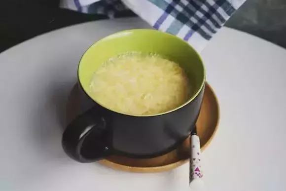 土蜂蜜加白萝卜有什么功效,萝卜煮蜂蜜的功效与作用是什么