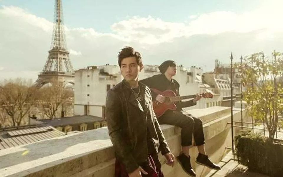 听完周杰伦的歌也该释怀,听周杰伦的歌就像谈了恋爱