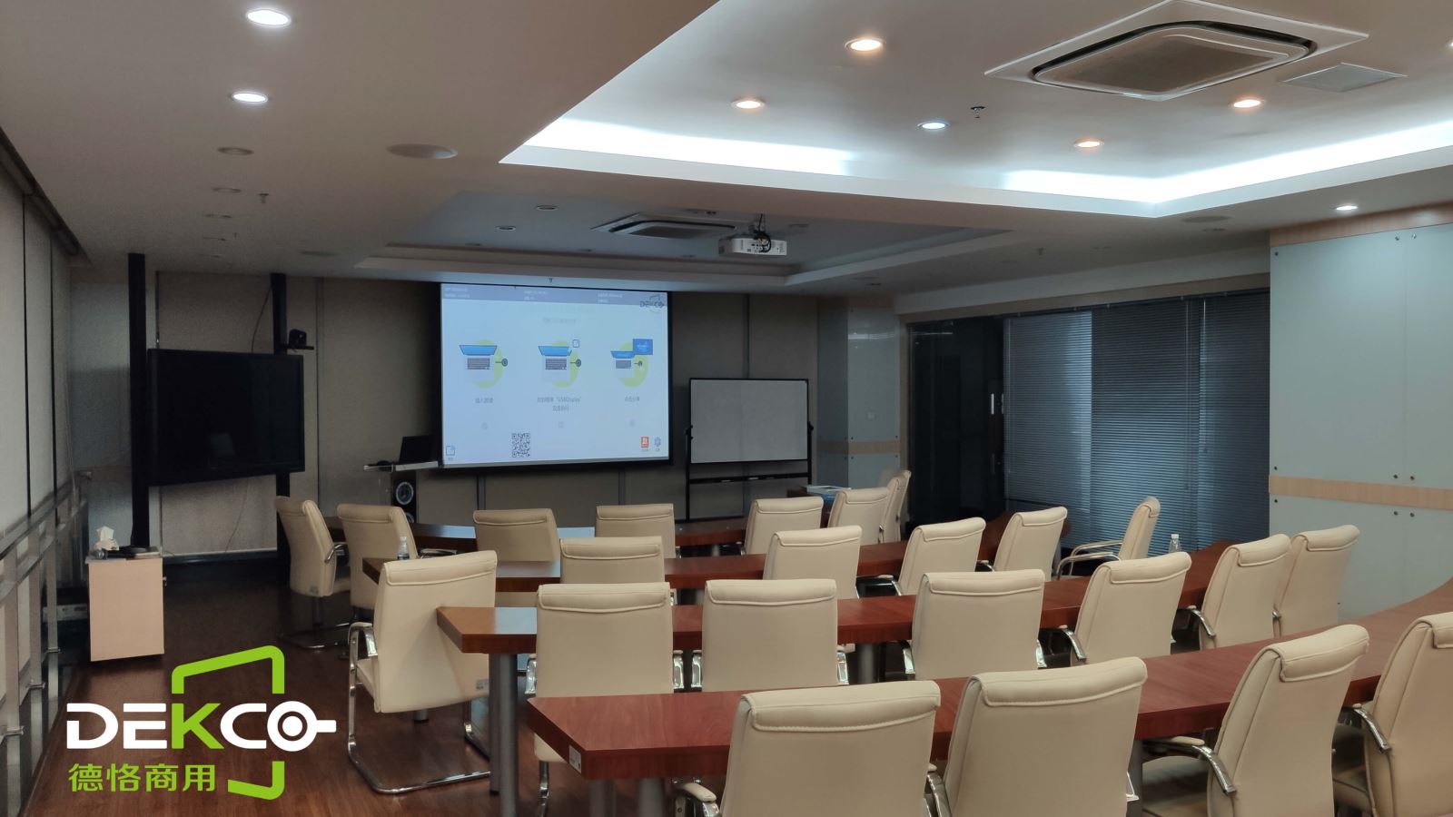 电脑屏幕无线投屏到投影仪,手机电脑无线投屏怎么连接投影仪