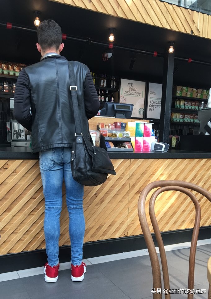 琚獕涓烘娲查閮界殑甯冮瞾濉炲皵 (娆ф床棣栭兘甯冮瞾濉炲皵)