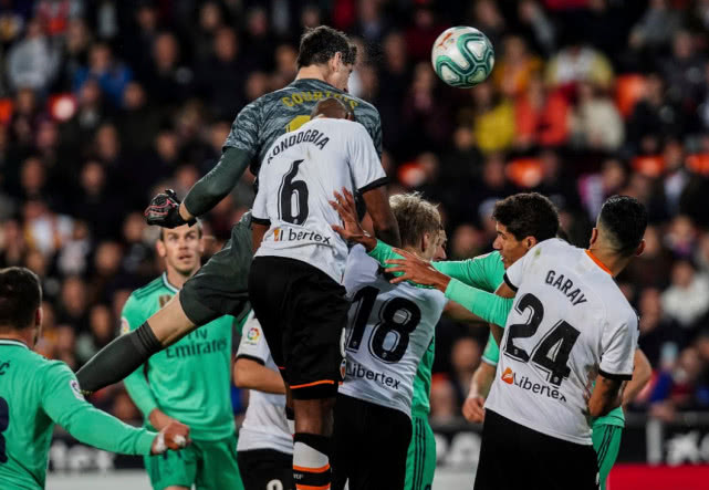 齐祖神剧差点崩盘最衰神2次救命！1人替胖虎半场疯狂7次抢断