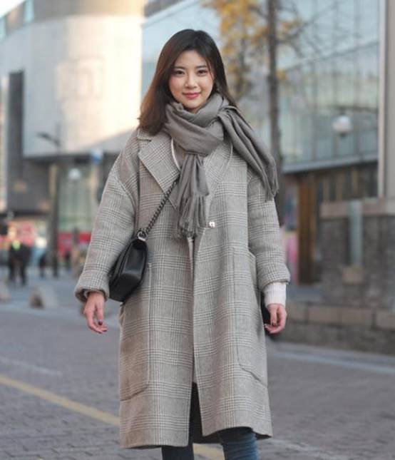 教你围巾的好看系法好看又减龄,这么多款围巾系法总有一款适合你
