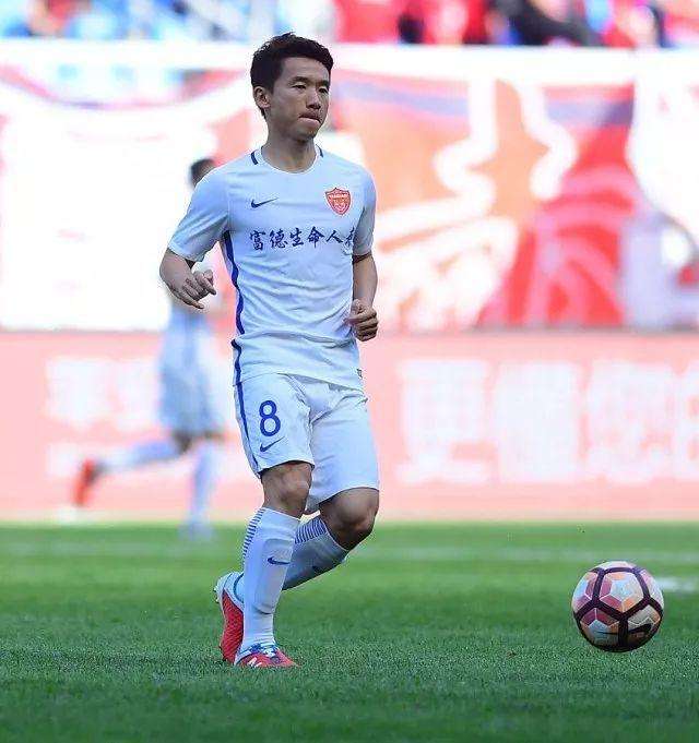 池忠国补强后腰短板,中国足球对池忠国的评价