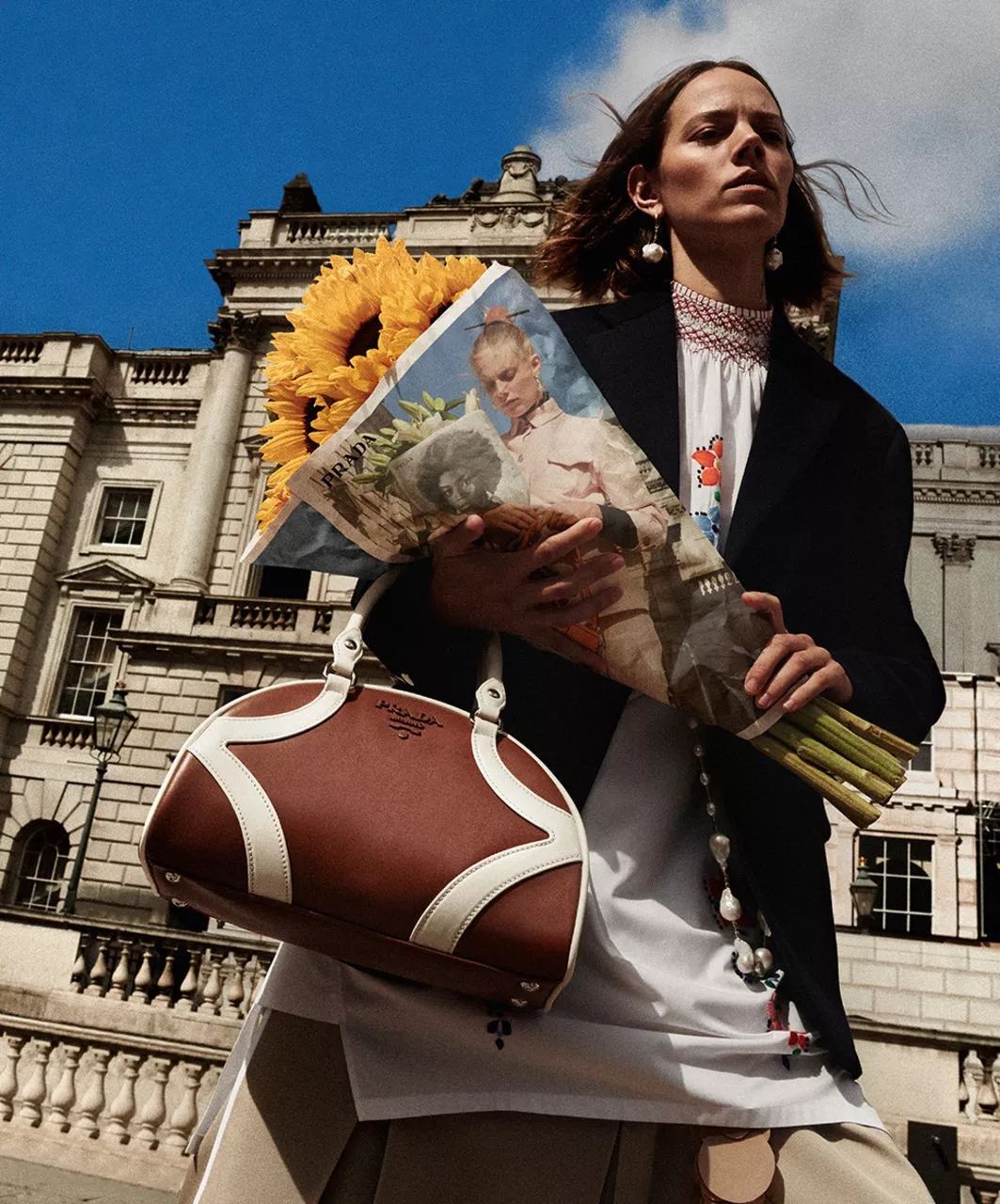 prada普拉达300元,prada旗下鞋子