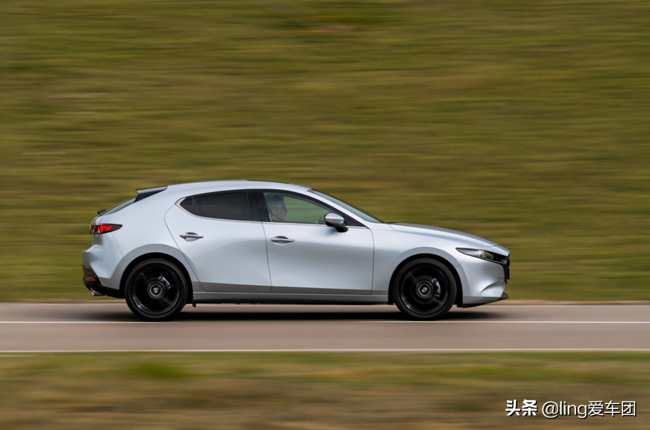 马自达3两厢版最新款,马自达3skyactiv-g发动机