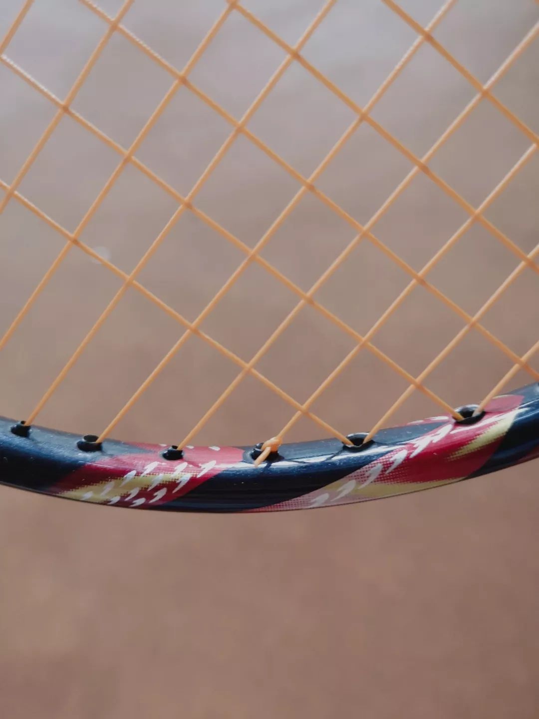 如何选择自己适合的羽毛球拍,如何选一把适合自己的羽毛球拍