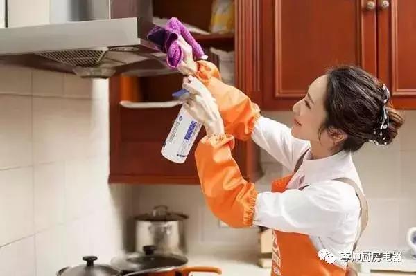 打扫抽油烟机用什么方法,过年如何清洁油烟机卫生