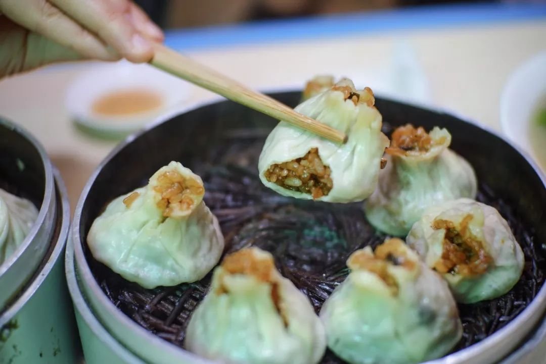 在网巾市,花12块get一笼倪妮同款汤包