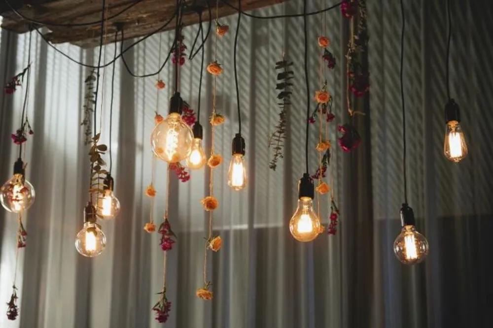 38岁有钱未婚优质女，被婶妈找上门，问要不要过继个孙子给她养老