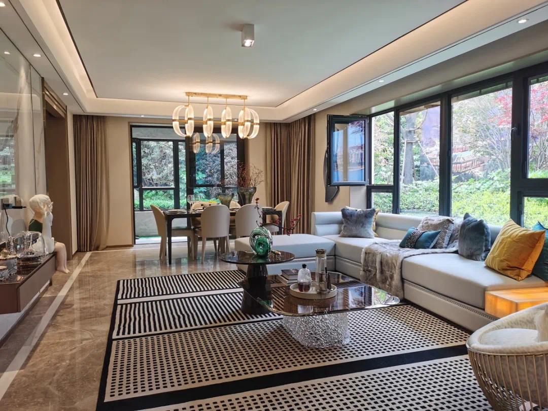 刚入行卖房子,刚进房地产行业