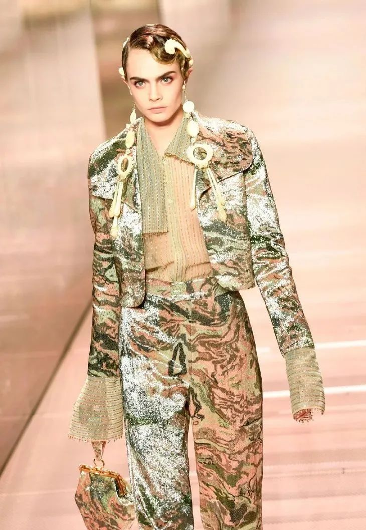 fendi2019春夏男士系列发布,fendi2019春夏系列时尚而时髦