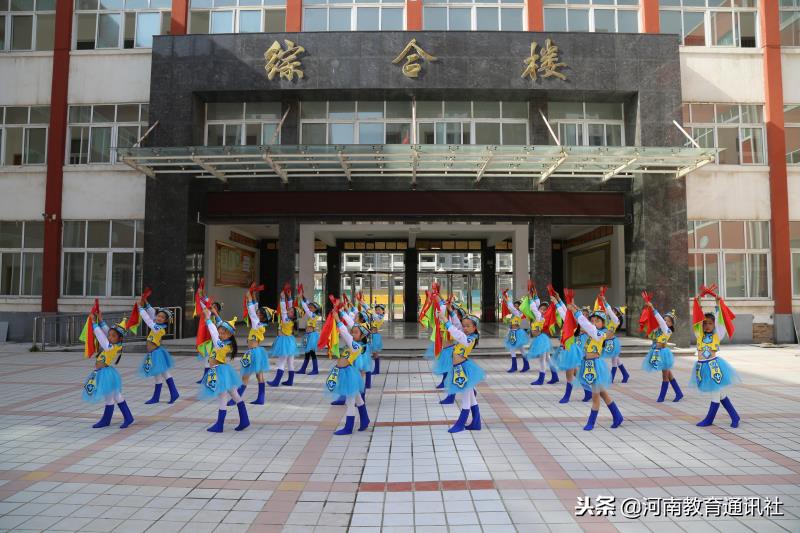 灏忓澶氬僵绀惧洟缂ょ悍鏍″洯,灏忓绀惧洟娲诲姩鐓х墖灞曠ず