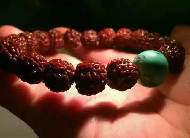 野生核桃包浆是牛筋红吗,牛筋红怎么包浆