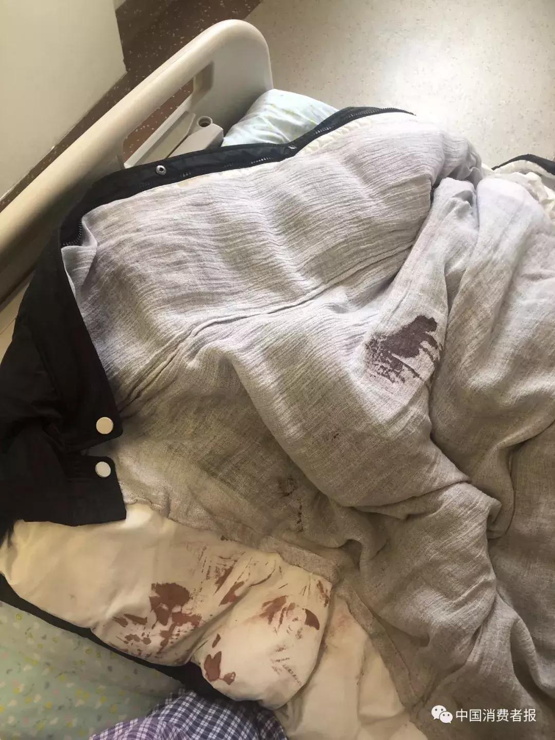 她们去什刹海冰场滑冰，却因*体下**大出血被送进了医院……