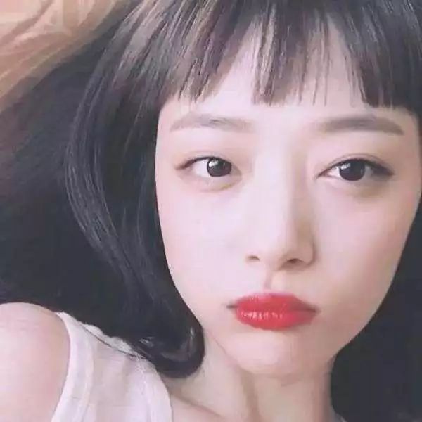 新年发型推荐齐肩发发量多,30-40岁适合发型男士圆脸发质细软