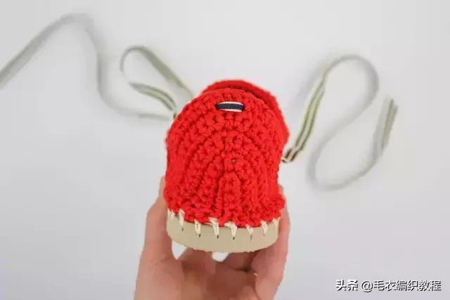 钩男士豆豆凉鞋三道杠视频教程,100种婴儿凉鞋的钩法全过程