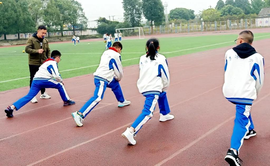李冰中学都江堰艺术节,都江堰李冰学校文化