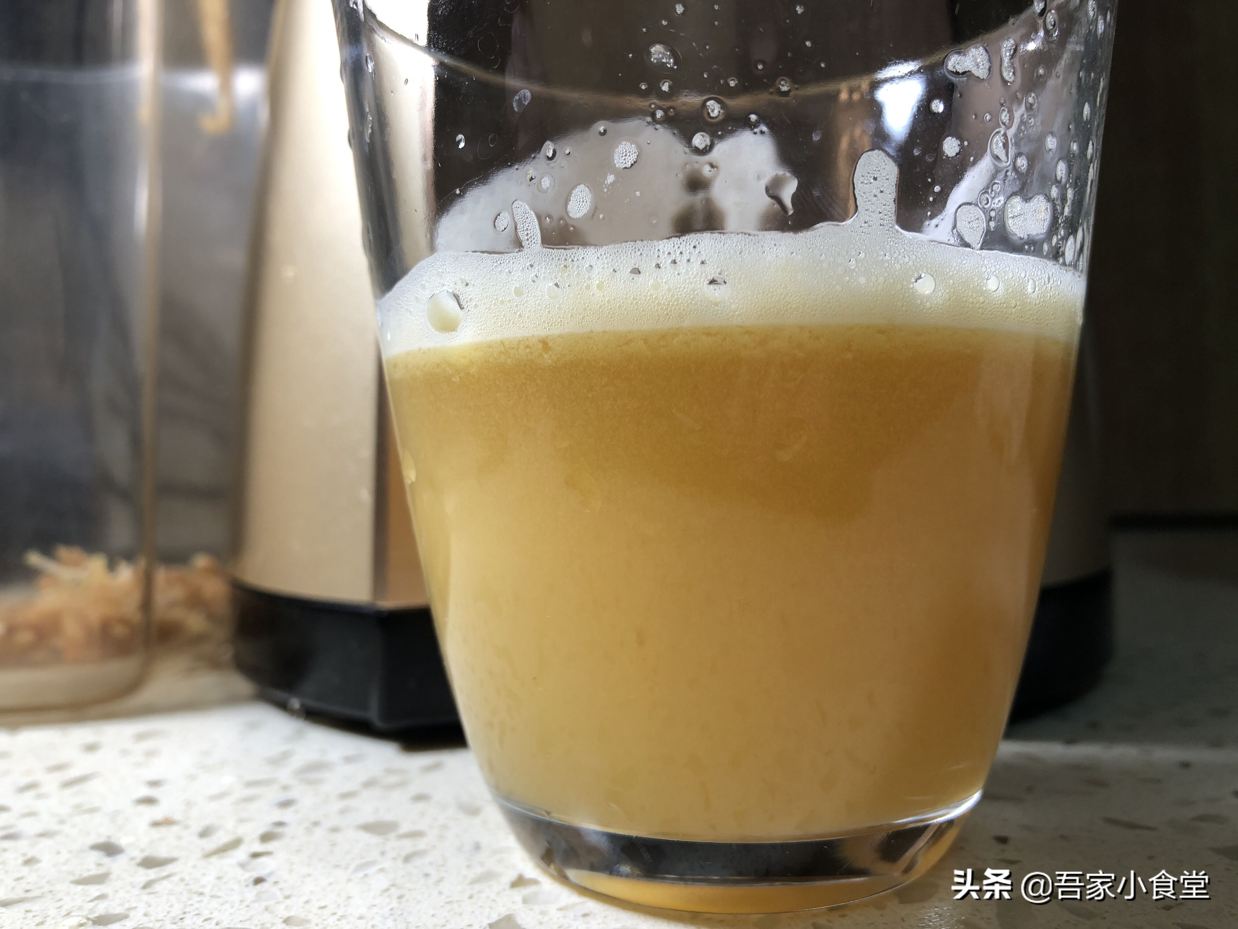 苹果汁怎么榨不氧化变黑，到底是加白醋柠檬还是盐，我来告诉你