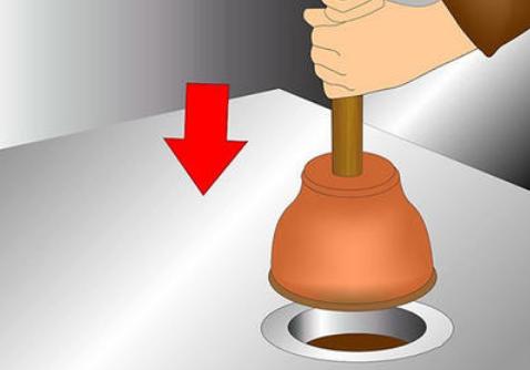 浴缸的水垢和泥垢用什么能够清除,浴缸顽固污渍清洁剂