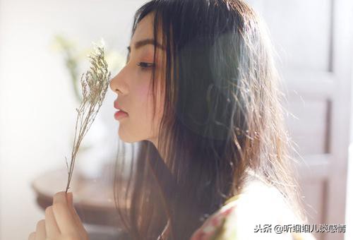 51岁母亲和30岁儿子睡在一起，乍一看到，你们心里什么反应？