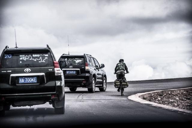 丰田霸道txl和gxl的区别,丰田霸道txlx有什么区别