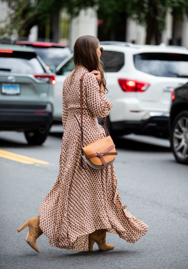 值得买的时尚包包品牌有哪些呢,哪个牌子的包包好看又时尚