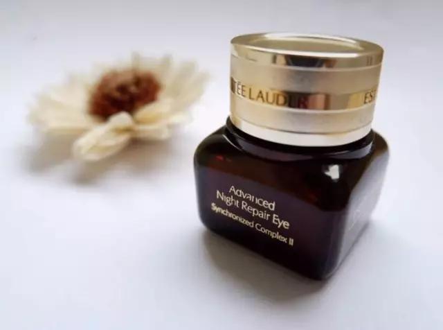 20-30岁的护肤套装,适合25-30岁的护肤套装推荐