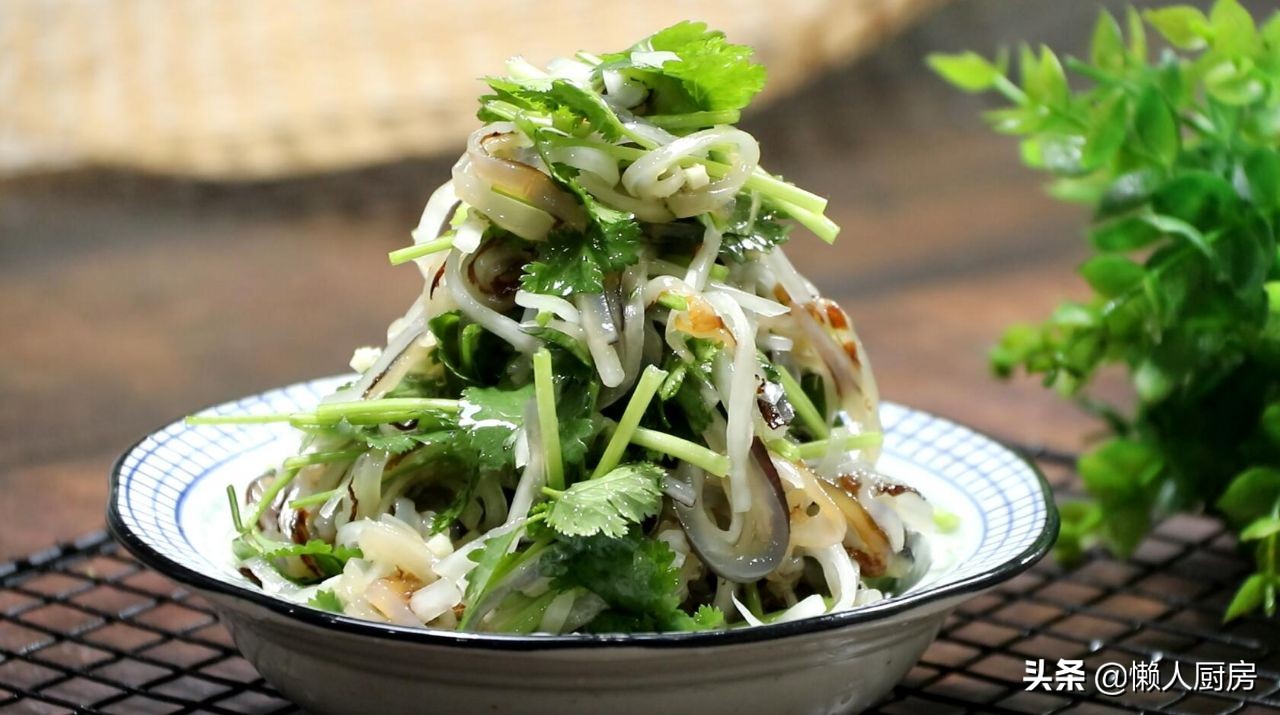 海蜇怎么做口感脆爽,凉拌萝卜海蜇正确方法