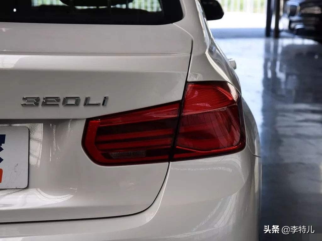 汽车车尾字母的意思,汽车尾部字母分别是什么意思