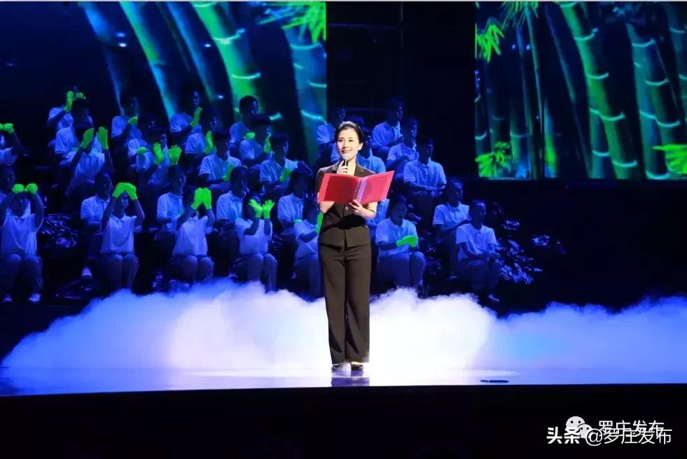 罗庄这个学校厉害了!!!看完好想去上学......