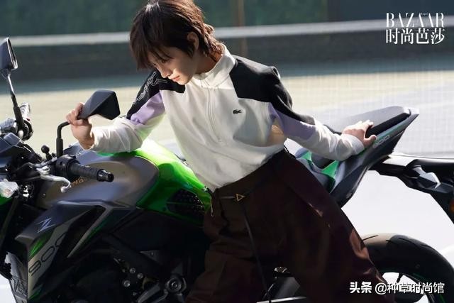 适合学生的穿搭高级感图集,小花穿搭图片大全