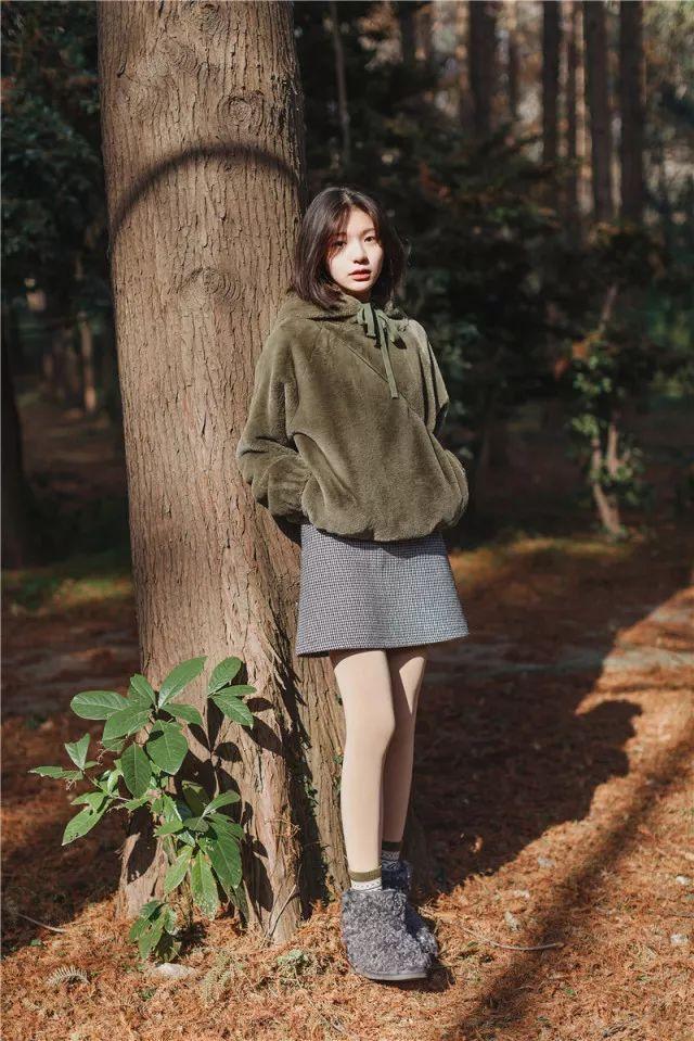 千鸟格再掀时尚潮流，穿对减龄提气质，再不是妈妈们的专属了